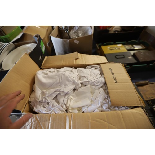 255 - Large box of assorted size teddy t-shirts