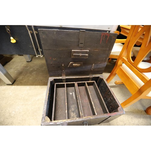 575 - Oak solid painted work/tool box