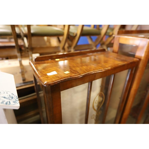 592 - Vintage display cabinet