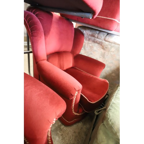 595 - Red 2x 2-seater sofa & 2 chairs suite