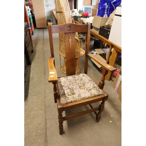 605 - Oak carver chair