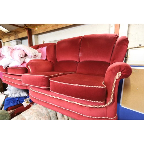 595 - Red 2x 2-seater sofa & 2 chairs suite