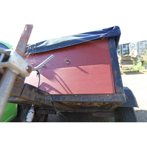 4 - Trailer with spare wheel