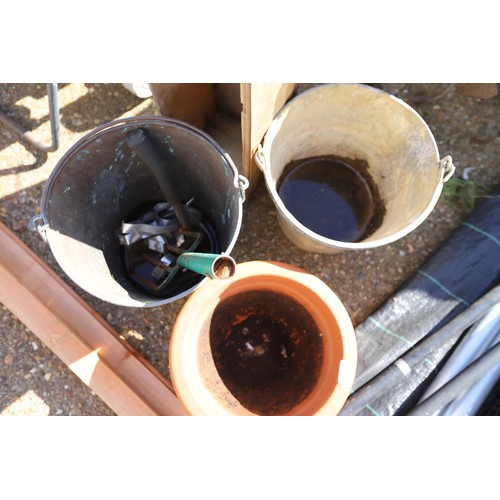 76 - Copper bucket, galvanised bucket, clay planter