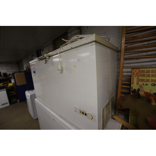 105 - Scandinova chest freezer - warranted until 12 noon Tuesday following the above sale