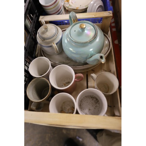 285 - 6 boxes of crockery & glassware