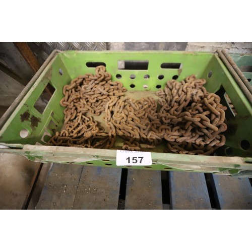 157 - Tray of various chains