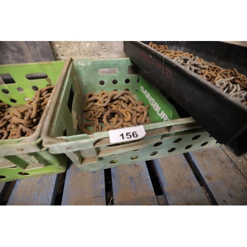 156 - Tray of various chains