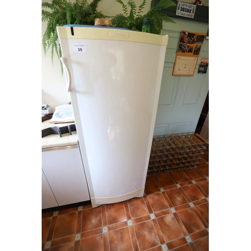 35 - Scandinova  Fridge- to be installed and tested by a qualified electrician