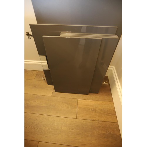 17 - Set of 6 Ikea doors