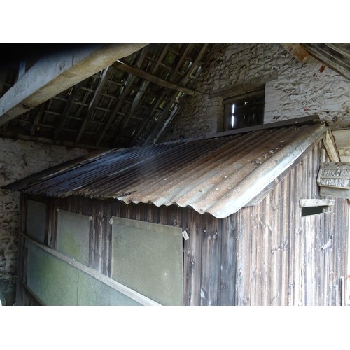 508 - Vintage chicken hut (shed) on 4 cast iron wheels with pop holes ( Note : This item is not at Myrtle ... 