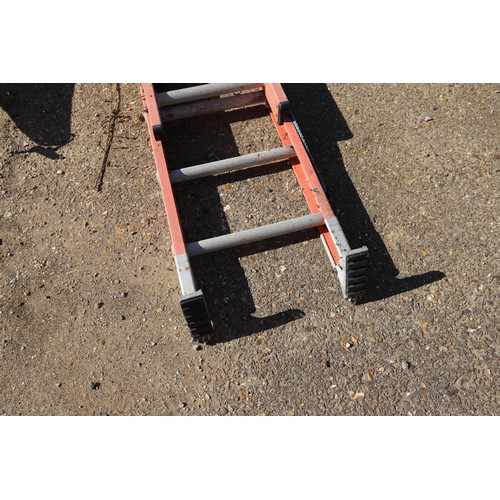 11 - Large extending ladder