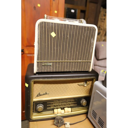 313 - 2 antique radios