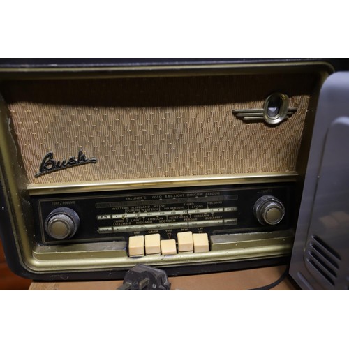 313 - 2 antique radios