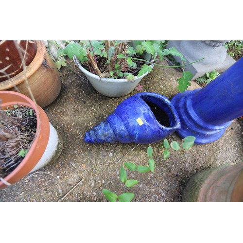 46 - Blue bird bath & shell planter