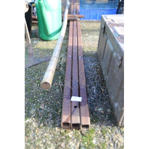 67 - 3 lengths of box steel