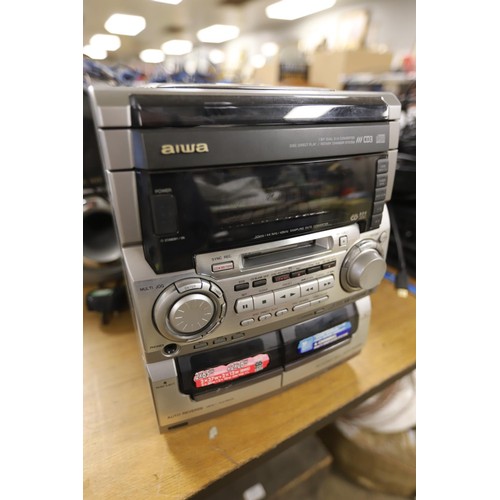 85 - Aiwa hifi - warranted until 12 noon Tuesday following the above sale