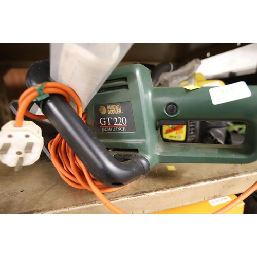 124 - Hedge cutter - to be rewired & tested by a qualified electrician