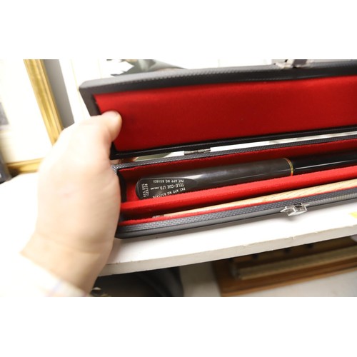 194 - Tele-cue X16 baize master extending snooker cue, boxed