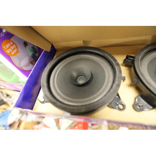 206 - 2 boxes of new Volvo car speakers