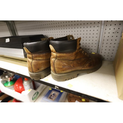 214 - IPR tricia work boots, size 10