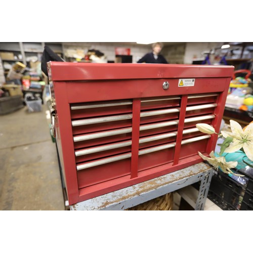 297 - 9 drawer heavy duty tool chest (no key)