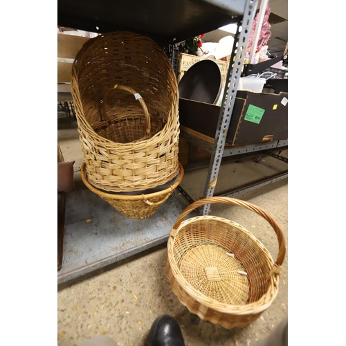 299 - Qty of baskets