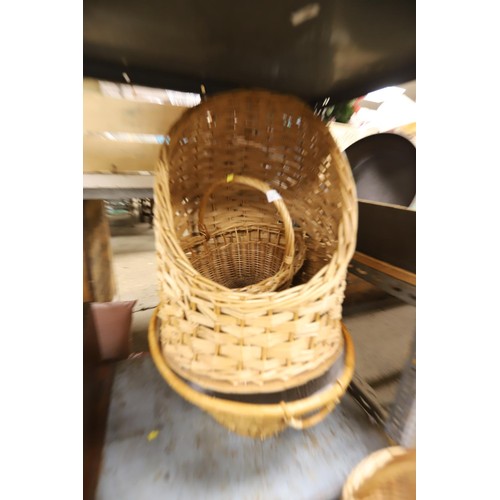 299 - Qty of baskets