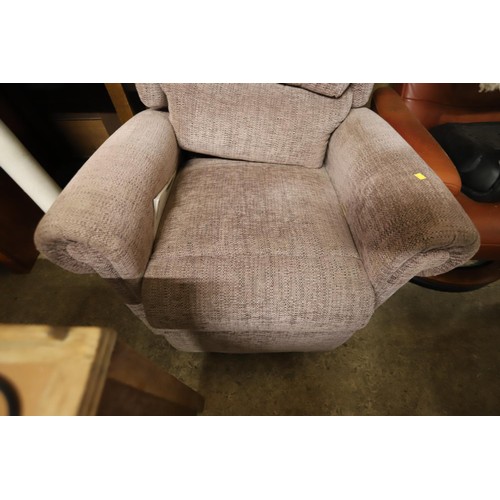 767 - Electric reclining chair - warranted until 12 noon Tuesday following the above sale