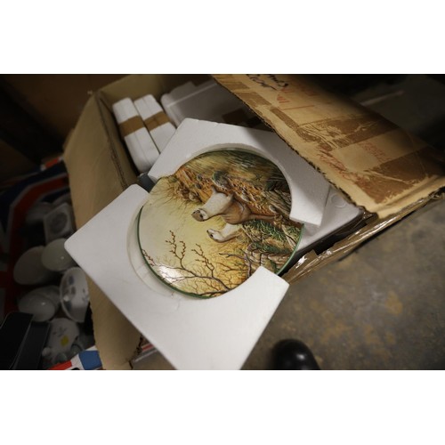 309 - Box of collectors plates