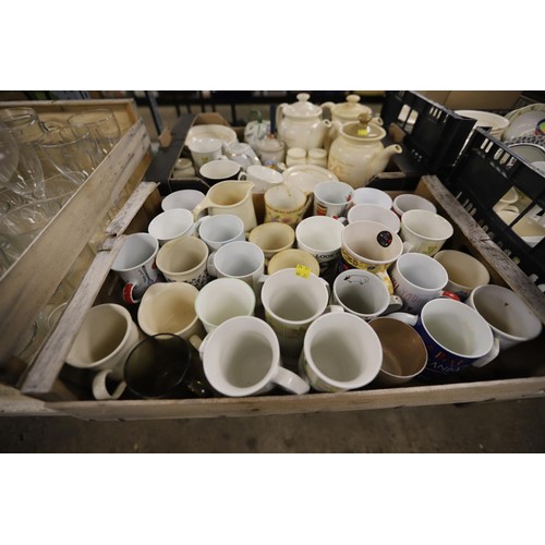 331 - 4 boxes of various crockery/part tea & dinner services, etc