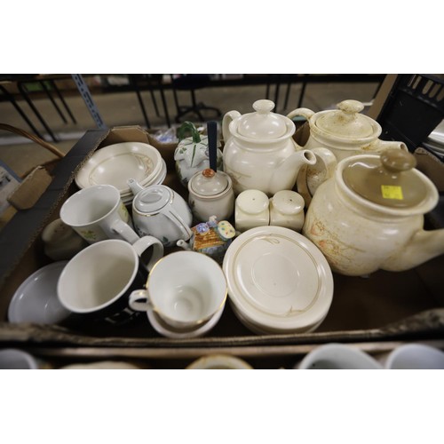 331 - 4 boxes of various crockery/part tea & dinner services, etc