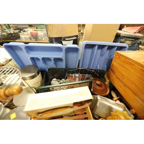 332 - 4 boxes of kitchenware, incl saucepans, Pyrex dishes, soup bowls, etc