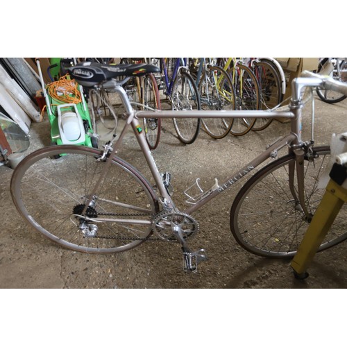 386 - Mercian vintage racing bike with 21 inch frame with 12 gears and quick release front and rear wheels