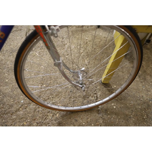 388 - Hetchins Single gear vintage racing bike 23 inch frame with Front and back quick released wheels