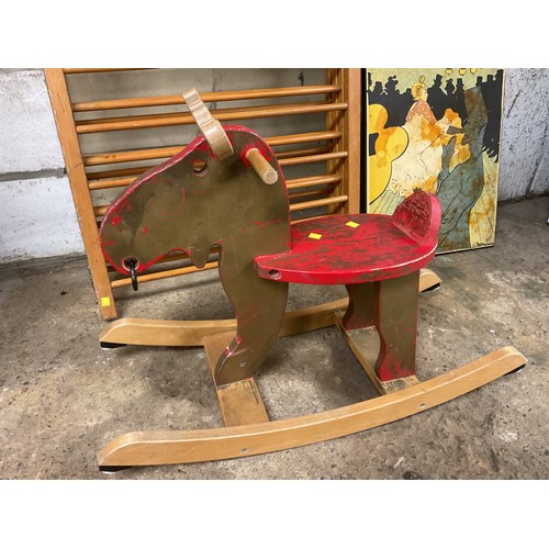 97 - Vintage wooden playpen, rocking mousse & 1 picture