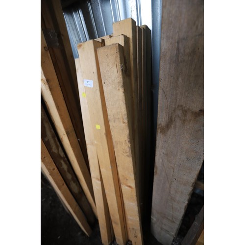 17 - Bundle of short timber 2.5“ x 1.5“. By 4 foot high