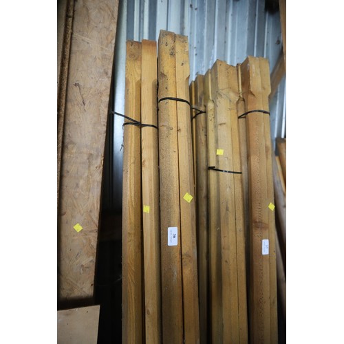 36 - 6x bundles of rough rounded banister