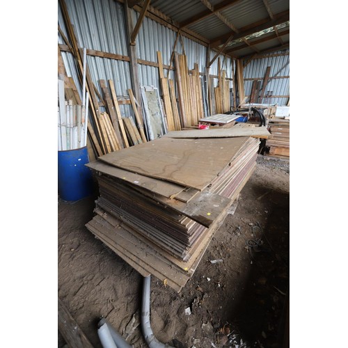 77 - Large qty of various 8’ x 4’ sheets, incl trailer board etc