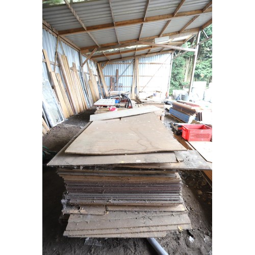 77 - Large qty of various 8’ x 4’ sheets, incl trailer board etc