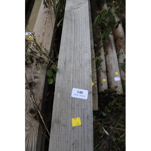 140 - 3 x long lengths of wooden posts 3.5“ x 3.5“