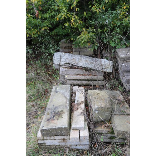 163 - 3 x pallets of various edging stones, concrete breezeblocks etc