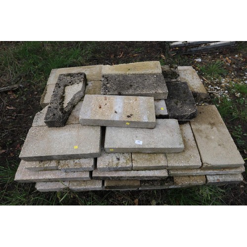 165 - Qty of 8“ x 2.5“ concrete blocks