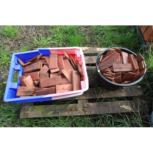 171 - A massive selection of terracotta roof tiles and corner tiles