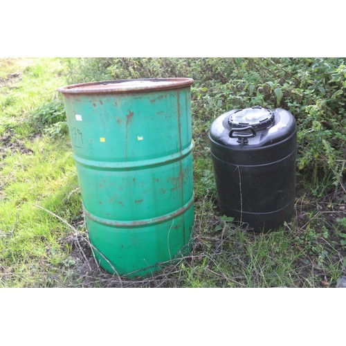 179 - 40 gallon drum & plastic bin of various rubber tree ties