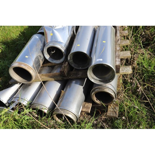 182 - Qty of outdoor metal flu pipe