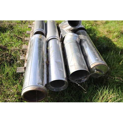 182 - Qty of outdoor metal flu pipe