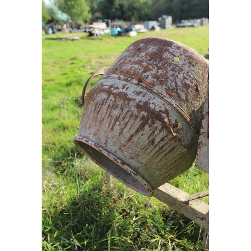 183 - Electric cement mixer - Sold as spares – to be rewired & tested by a qualified electrician