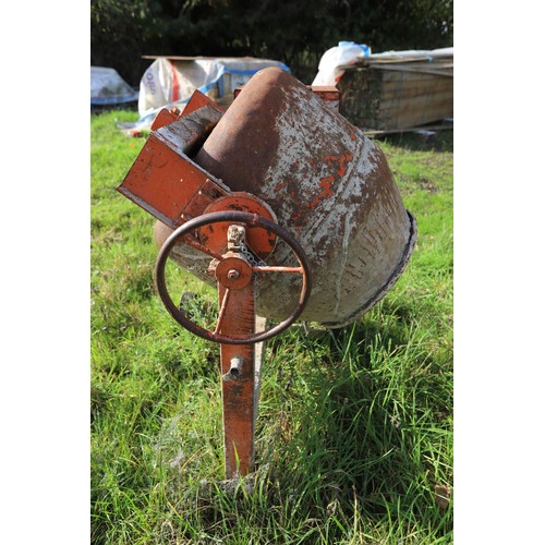 183 - Electric cement mixer - Sold as spares – to be rewired & tested by a qualified electrician