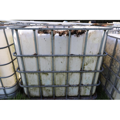 192 - 2 x 1000 ltr tanks